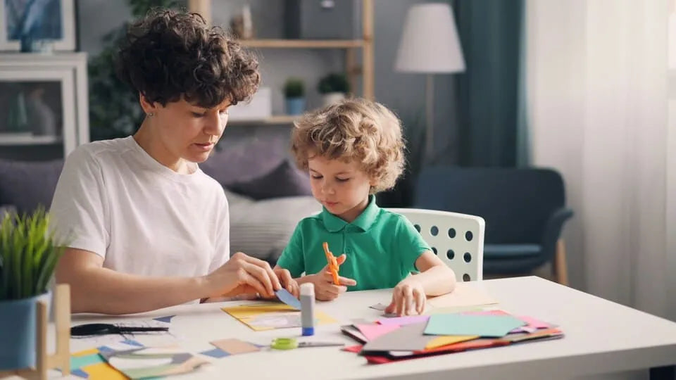 Autisme et apprentissage : aider un enfant TSA à progresser